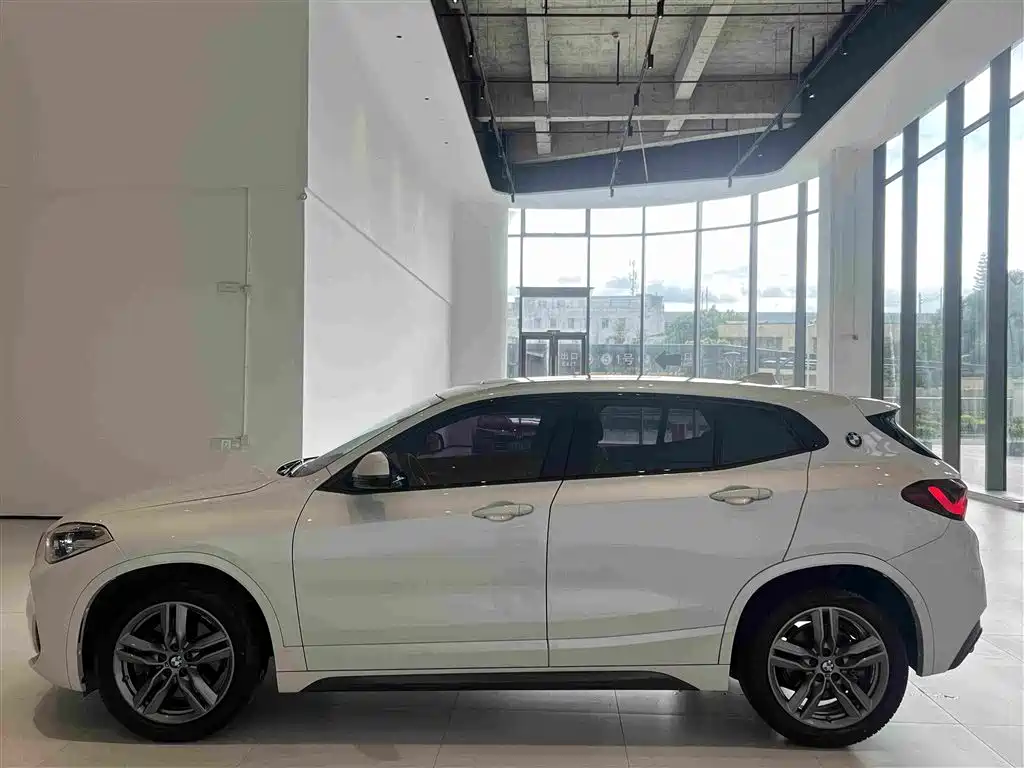 BMW X2 — миниатюра 10