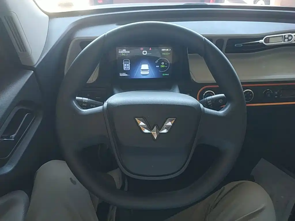 Wuling MINIEV — миниатюра 11