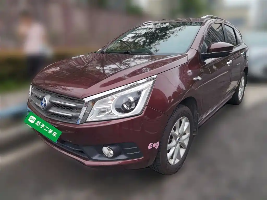 Купить Venucia T70