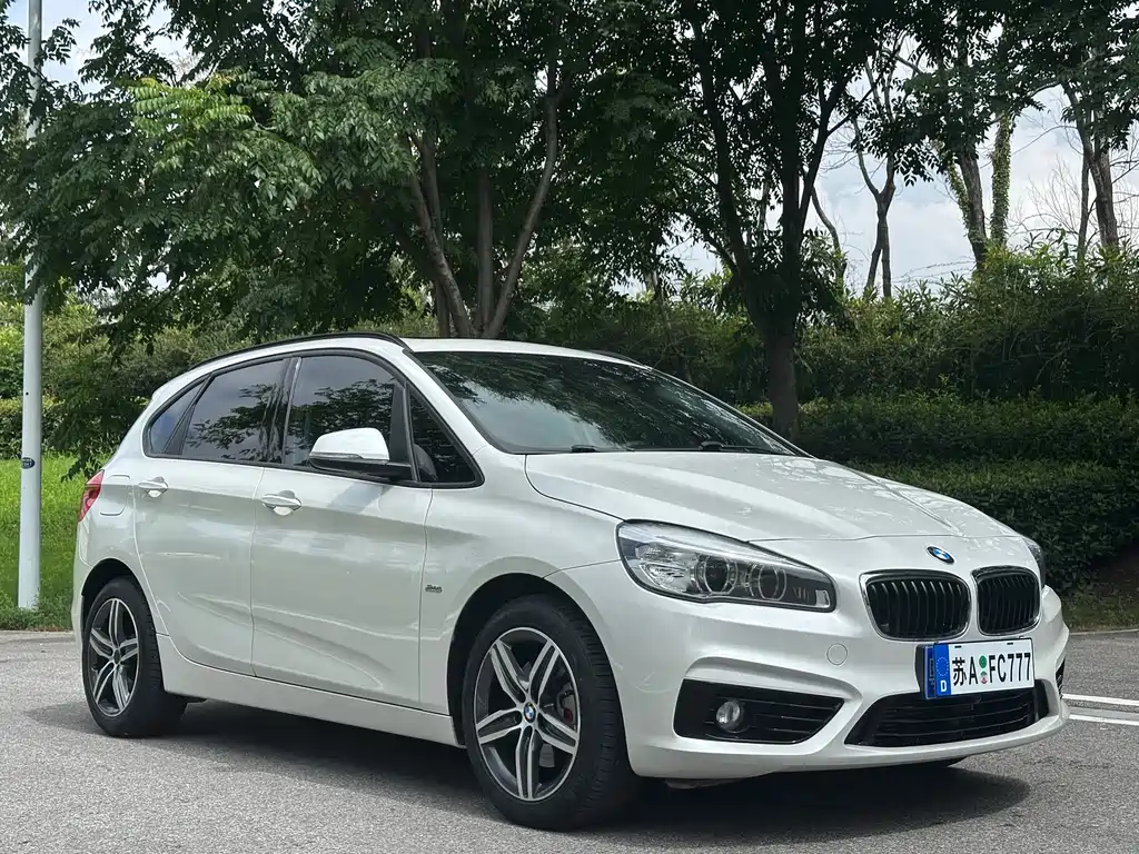 BMW 2 Series Active Tourer — миниатюра 3