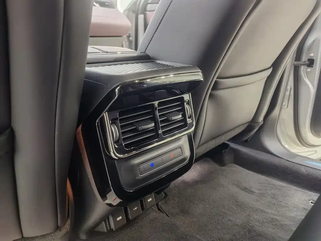 LAND ROVER RANGE ROVER AURORA NEW ENERGY