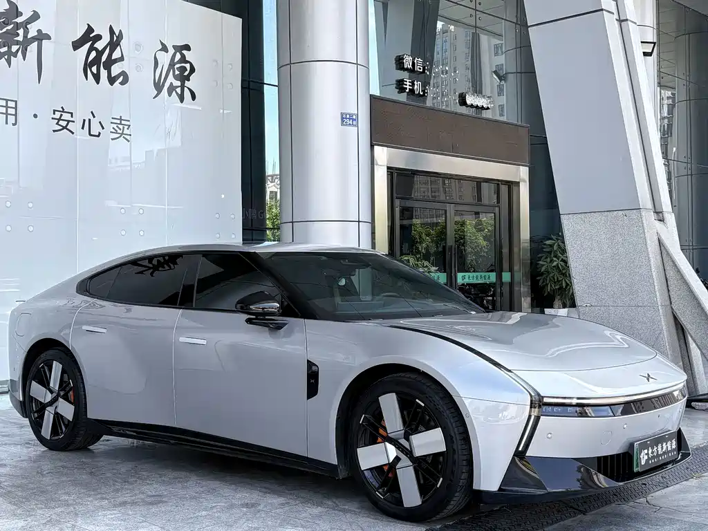 XPeng P7 — миниатюра 3