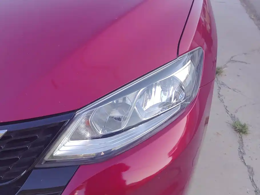 Nissan Tiida — миниатюра 5