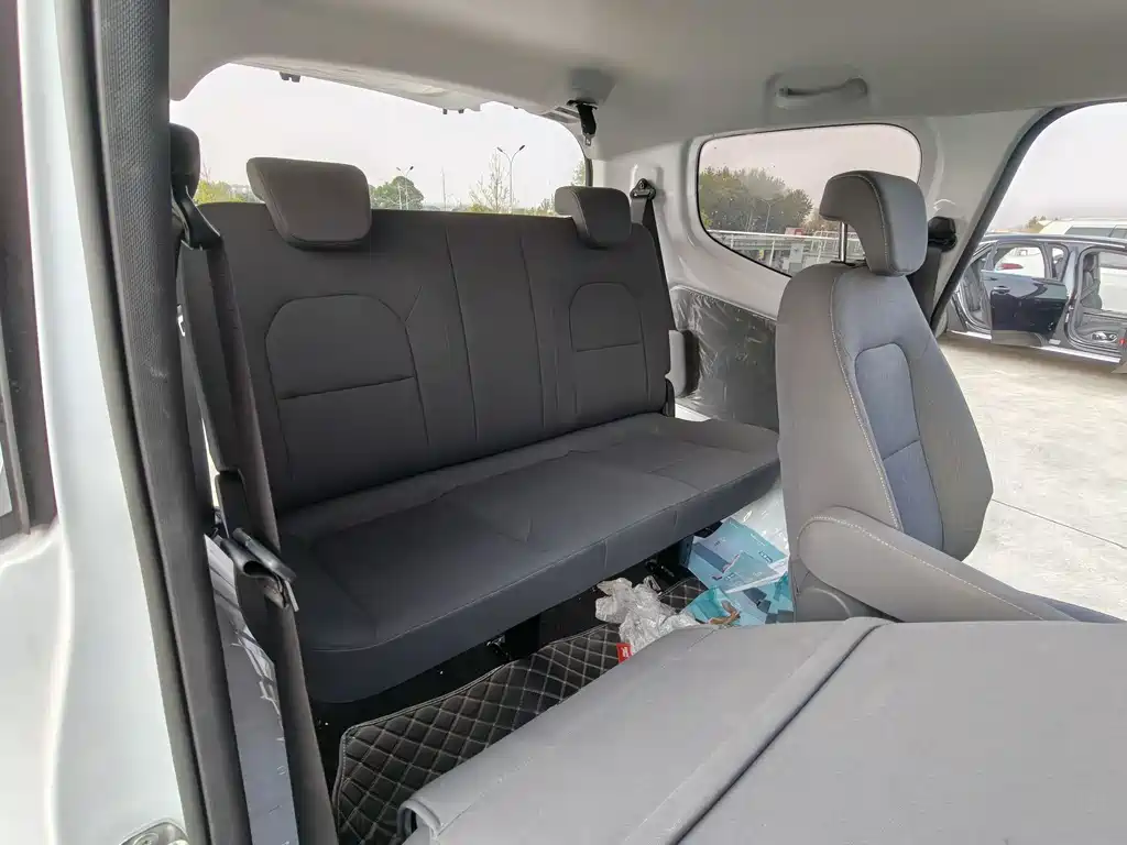 Wuling Hongguang EV — миниатюра 10