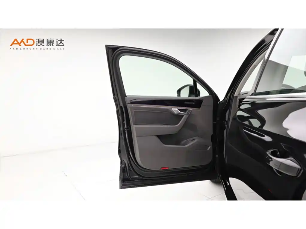 Volkswagen Touareg 2021 3.0TSI Sport