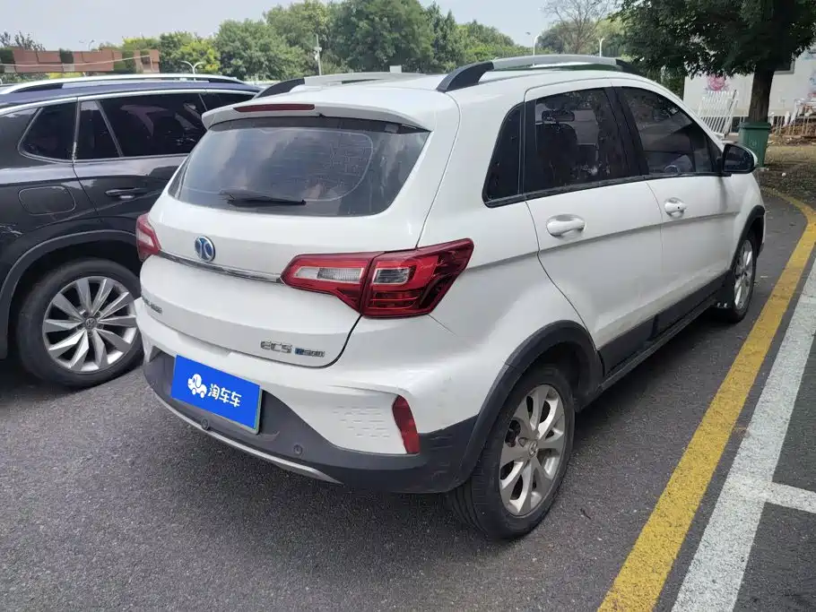 BAIC New Energy EC5 — миниатюра 3