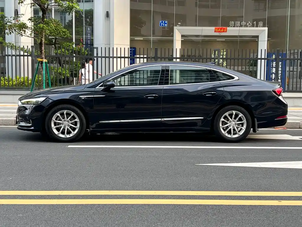 Buick LaCrosse — миниатюра 27