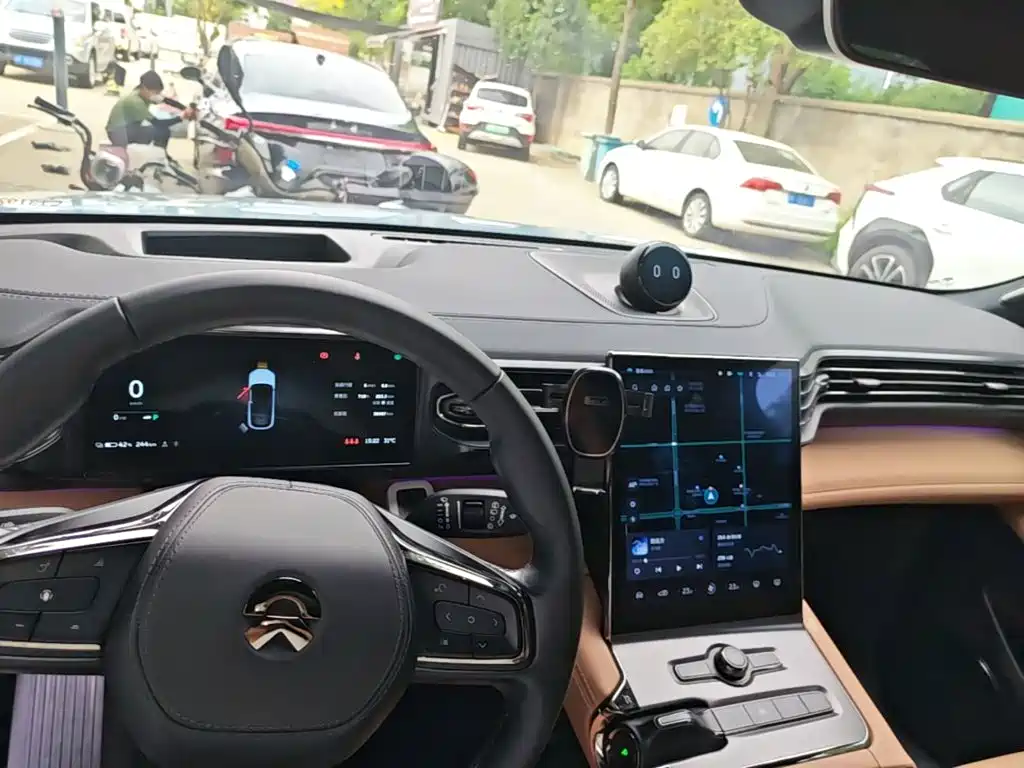 NIO ES6 — миниатюра 10