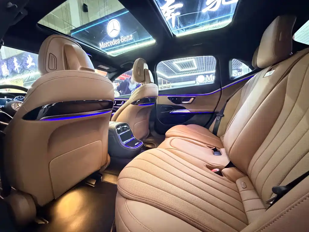 Mercedes-Benz E-Class — миниатюра 7