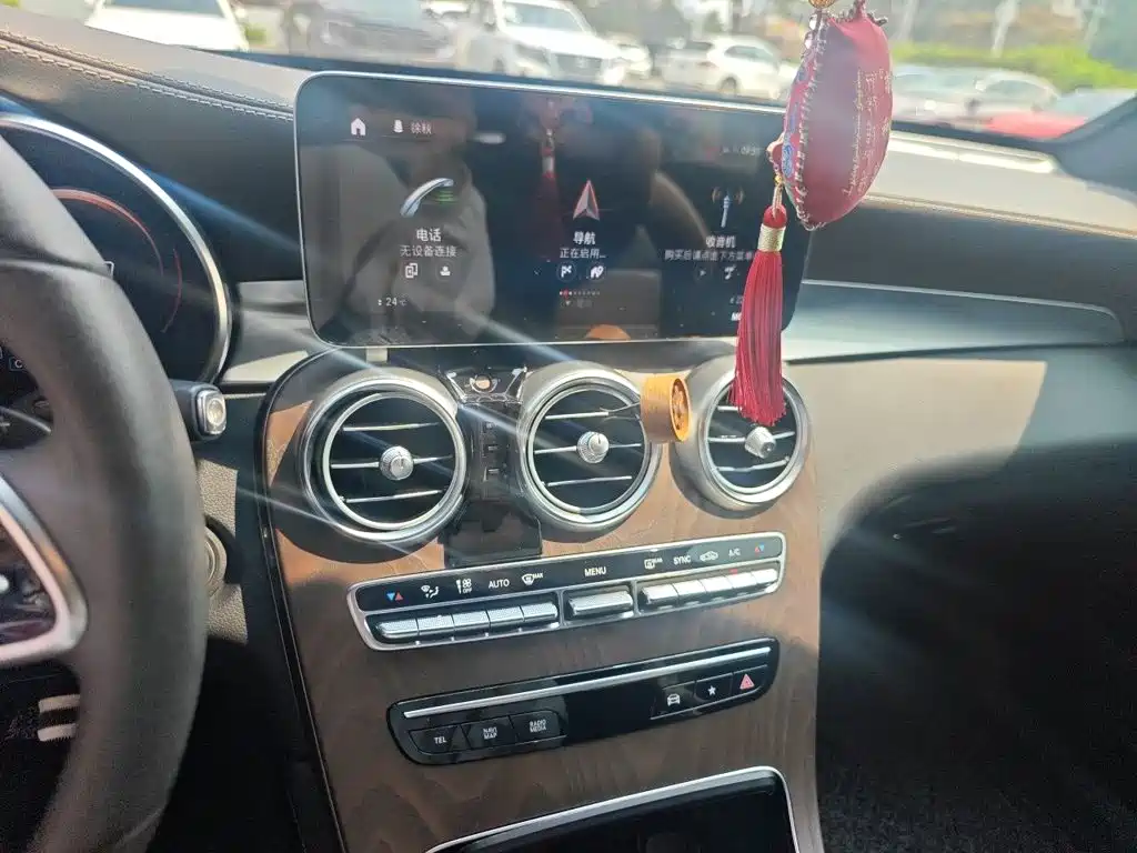 Mercedes-Benz GLC — миниатюра 6
