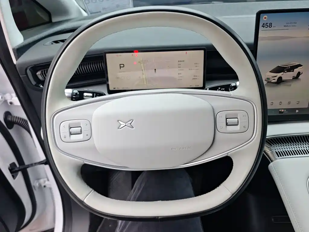 XPeng X9 — миниатюра 14