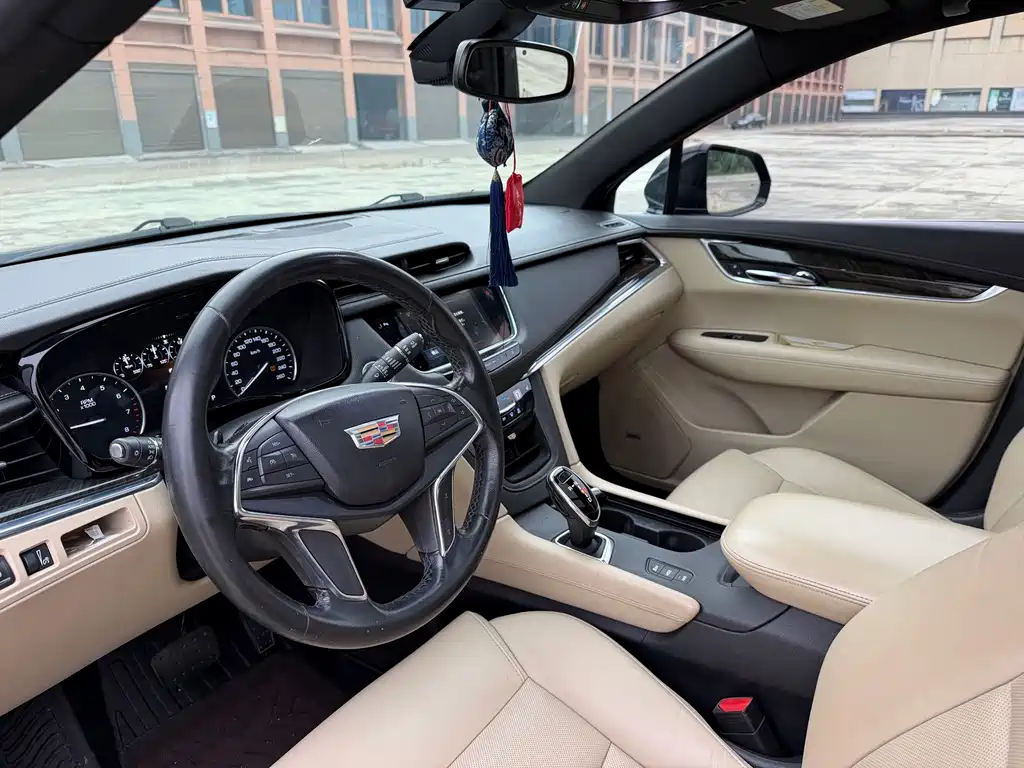 Cadillac XT5 — миниатюра 4