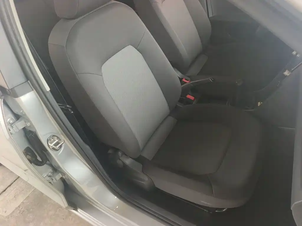 Volkswagen Jetta — миниатюра 25