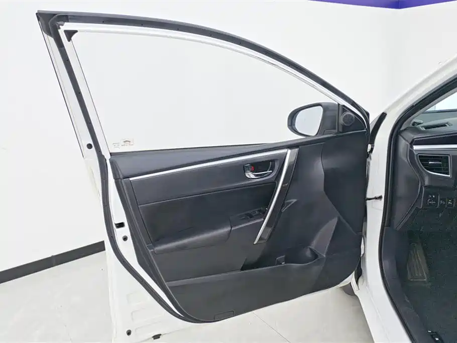 Toyota Corolla 1.2T CVT GL-i, фото 7