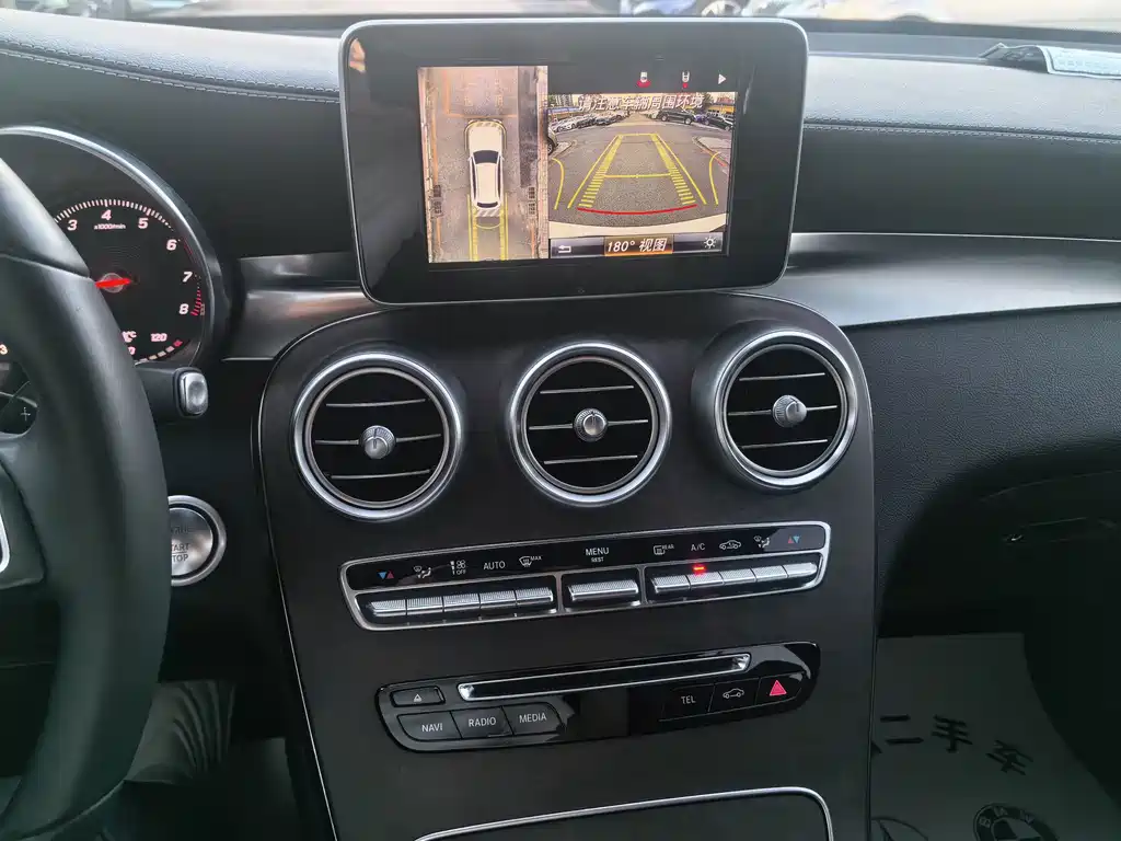 Mercedes-Benz GLC — миниатюра 12