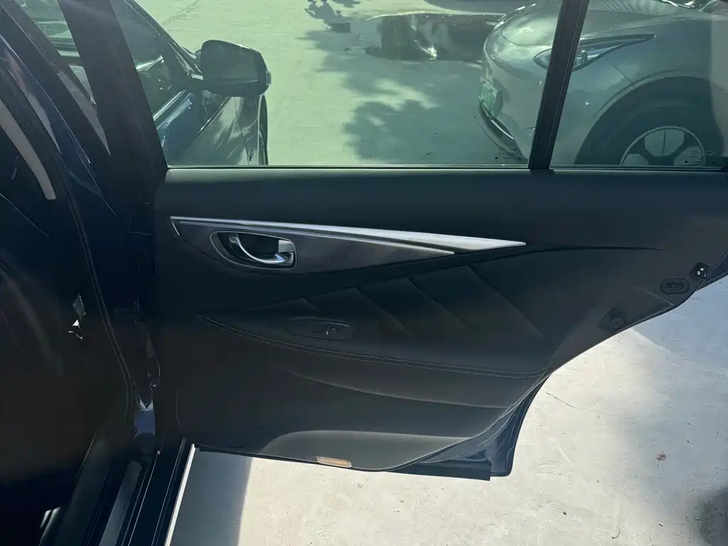 Infiniti Q50L — миниатюра 11