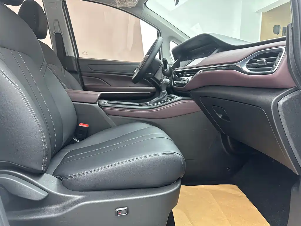 GAC Motor Trumpchi M6 — миниатюра 18