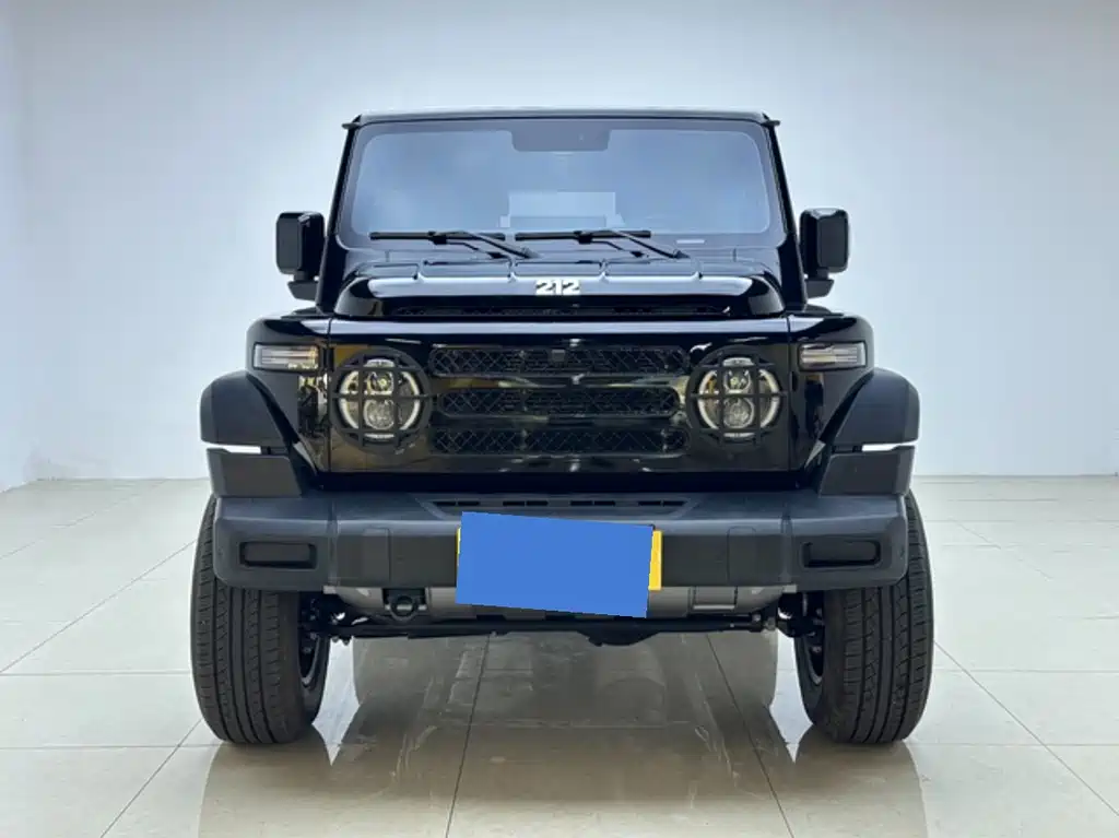 212 212 T01 — миниатюра 2