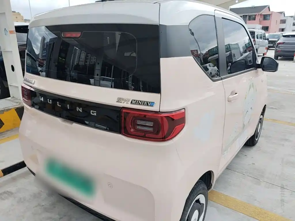 Wuling MINIEV — миниатюра 7
