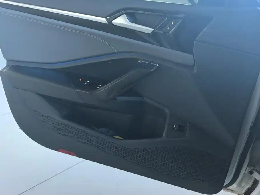 Volkswagen Sagitar — миниатюра 7