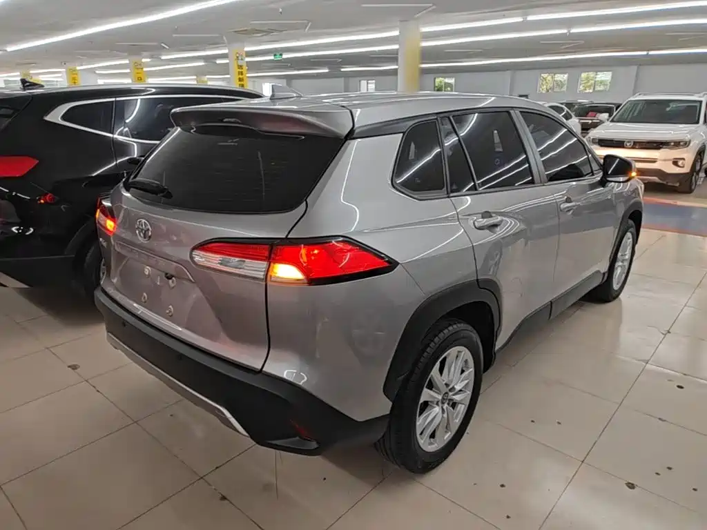 Toyota Corolla Cross — миниатюра 7