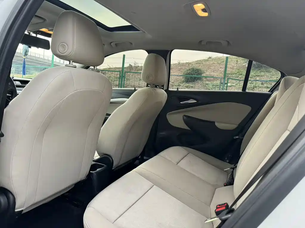 Buick Excelle — миниатюра 8