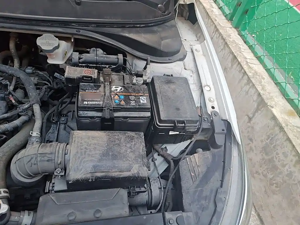 Hyundai Elantra — миниатюра 23