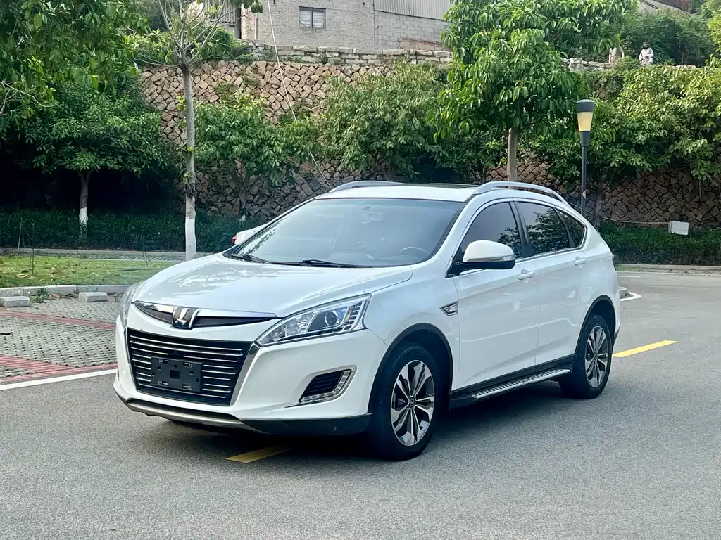 Luxgen U6 2014