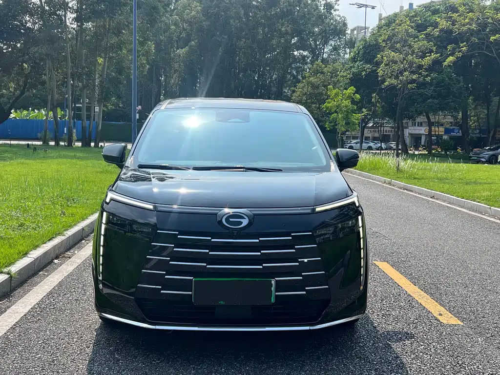 GAC Motor Trumpchi E8 PHEV — миниатюра 2