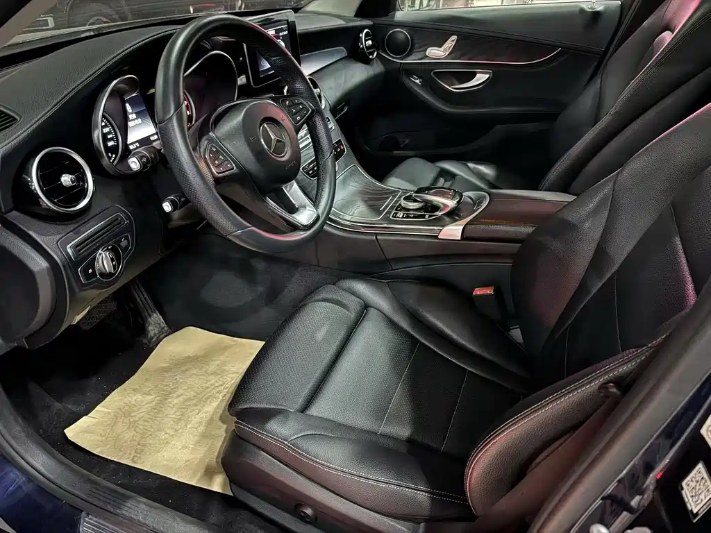 Mercedes-Benz C-Class — миниатюра 5