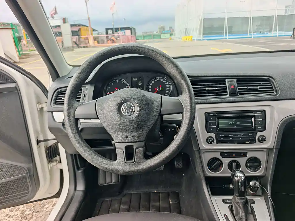 Volkswagen Lavida — миниатюра 12