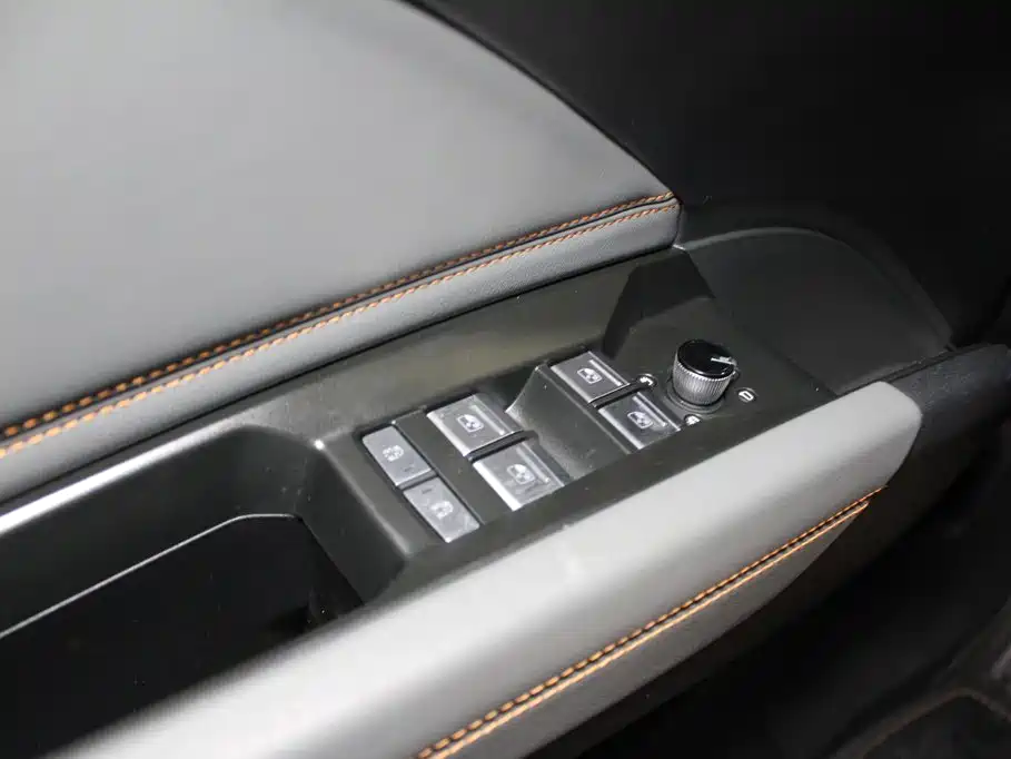 Audi Q4 e-tron — миниатюра 13