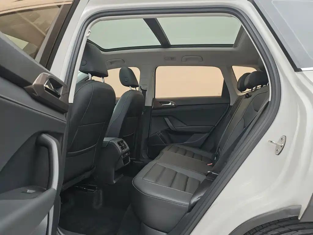 Volkswagen Tharu — миниатюра 8