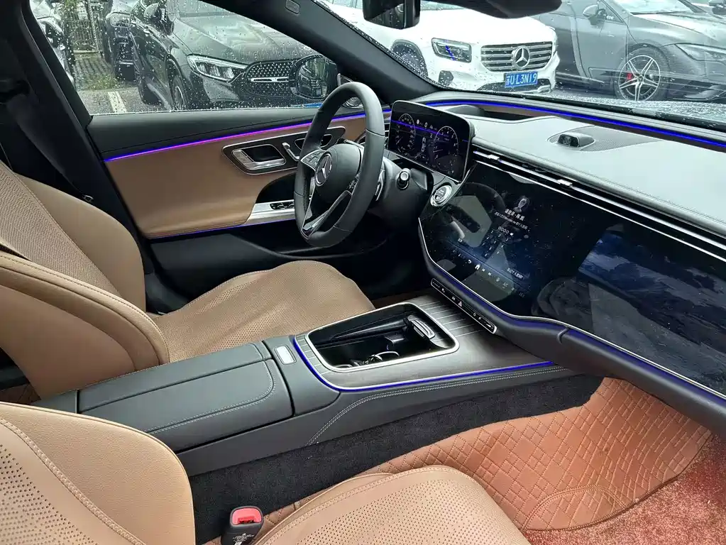 Mercedes-Benz E-Class — миниатюра 14
