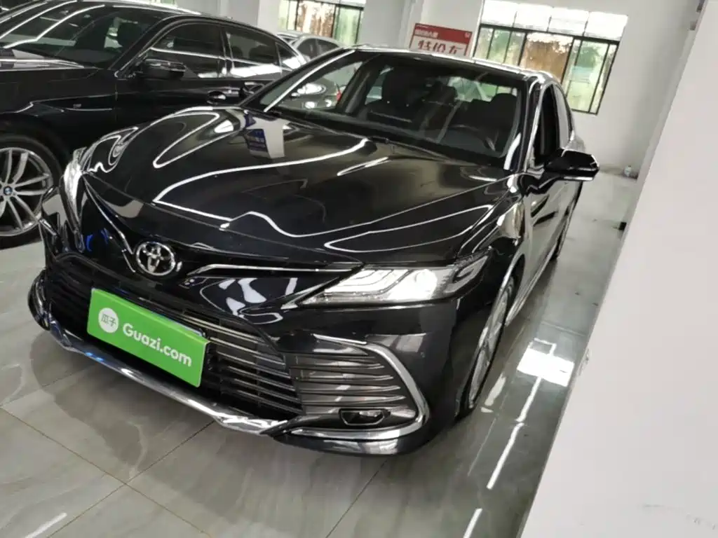 Toyota Camry — миниатюра 2