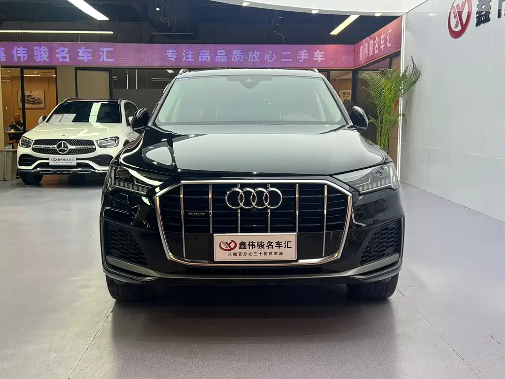 Audi Q7 2023 55 TFSI quattro S line Sport