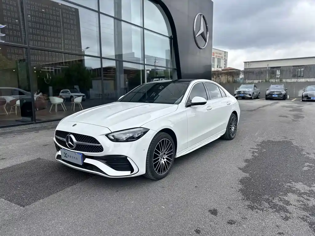 Mercedes-Benz C-Class 2024