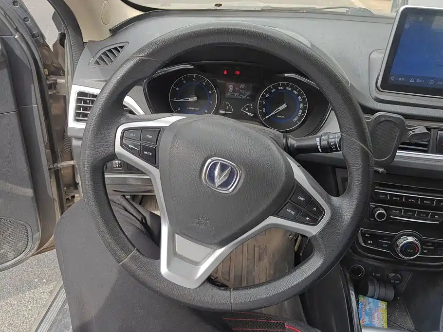 Changan V7 — миниатюра 15