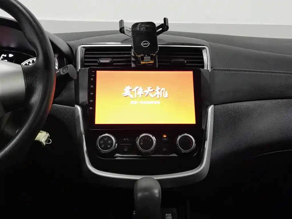 Nissan Tiida — миниатюра 12