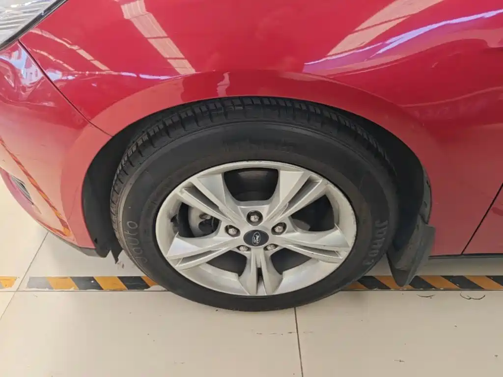 Ford Focus — миниатюра 23