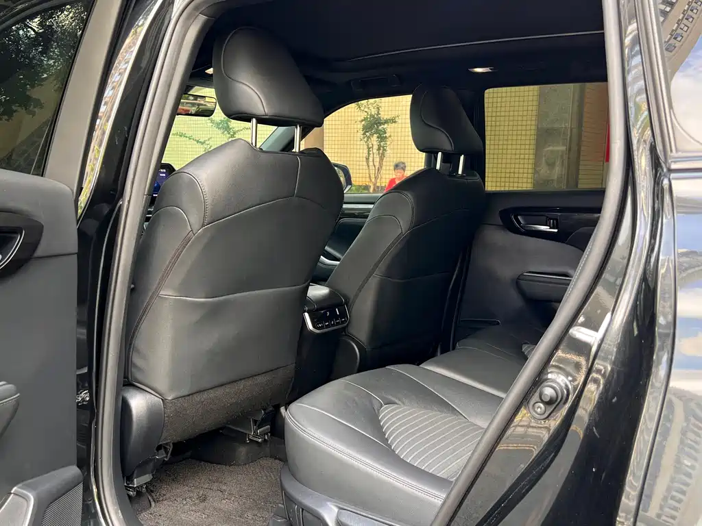 Toyota Crown Kluger 2022 2.5L HEV Luxury