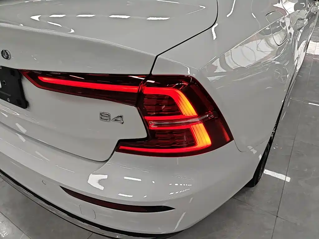 Volvo S60 — миниатюра 8