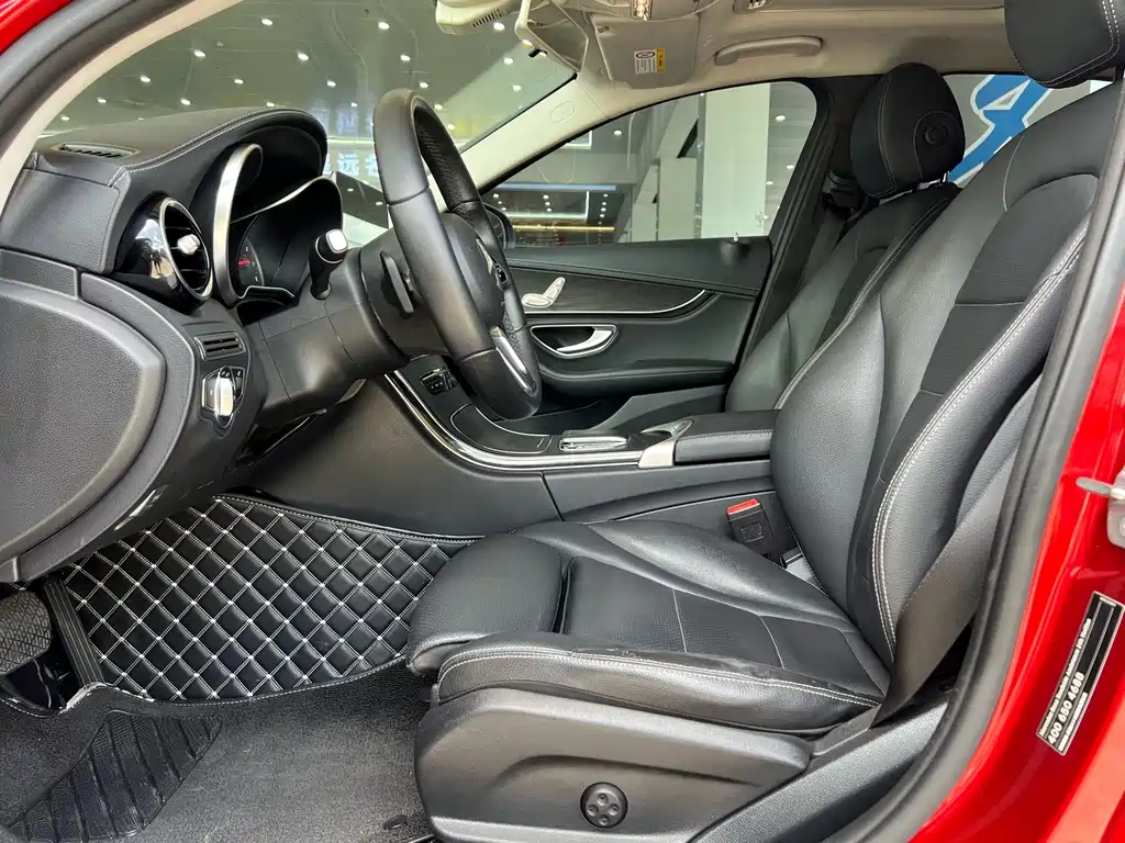 Mercedes-Benz C-Class — миниатюра 7