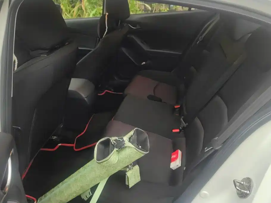 Mazda 3 Axela — миниатюра 11