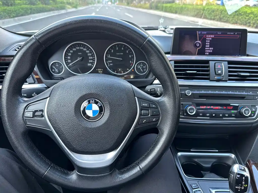 BMW 3 Series — миниатюра 14