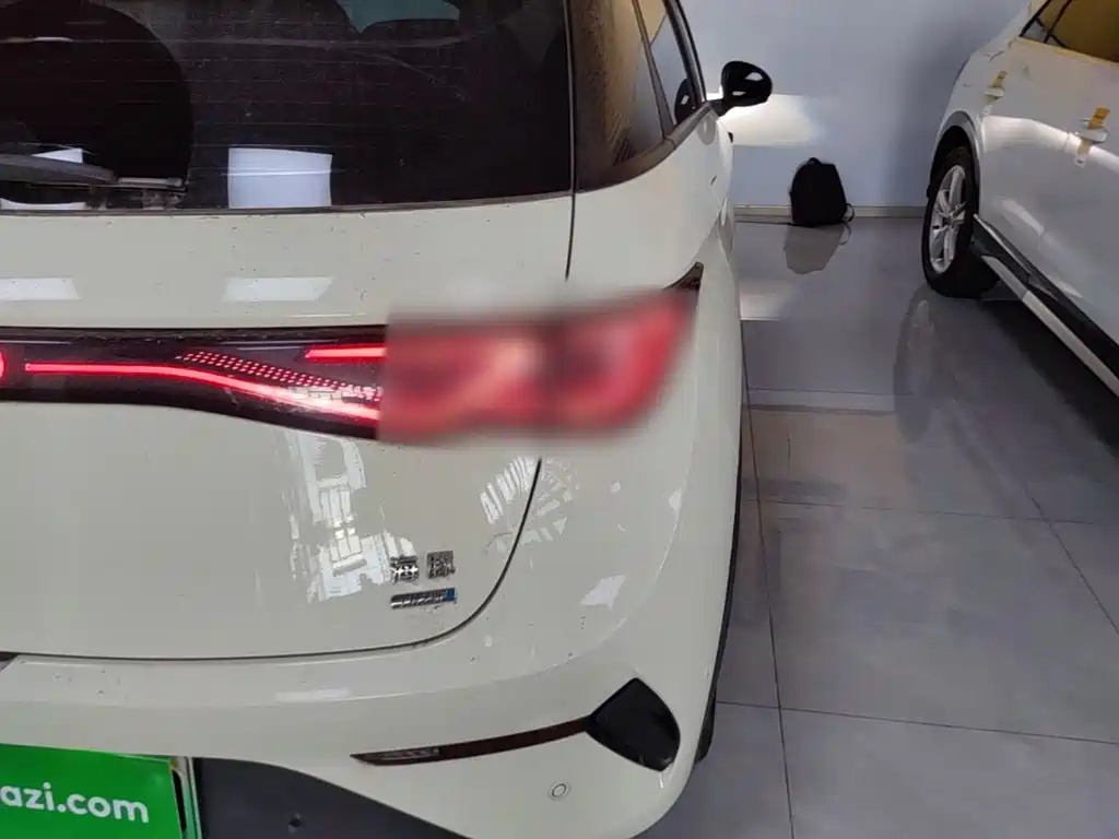 BYD Dolphin — миниатюра 8