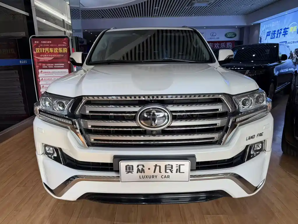 Toyota Land Cruiser 2018 5.7L VX-R