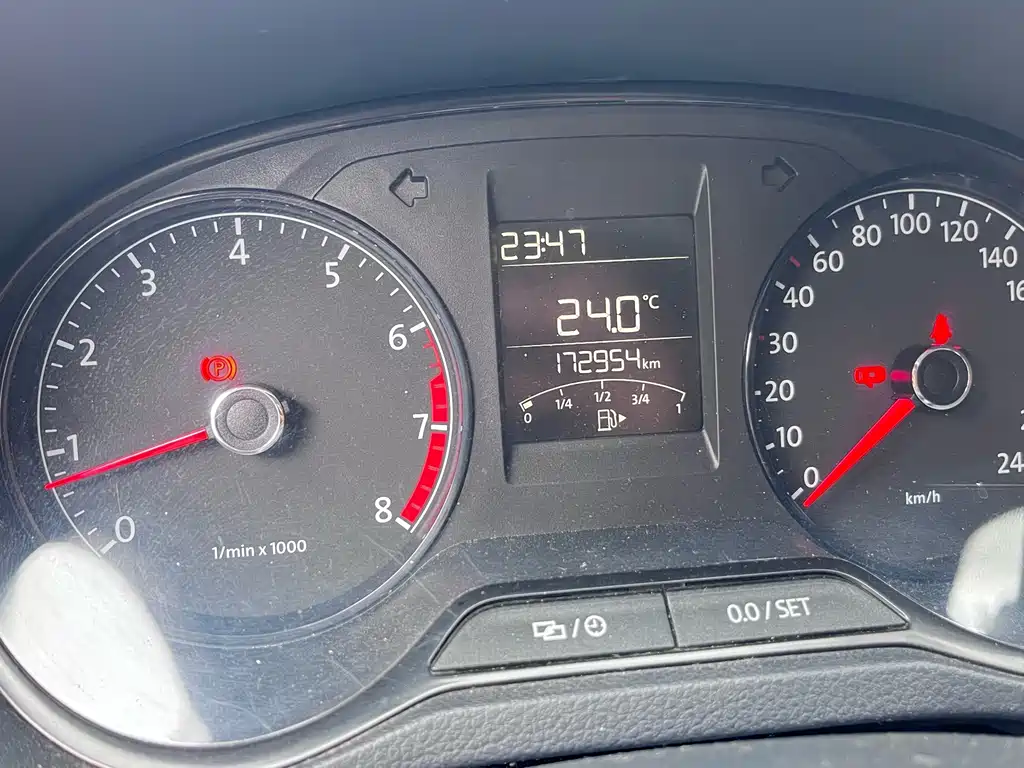 Volkswagen Polo 2014 1.4L MT