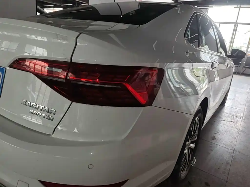 Volkswagen Sagitar — миниатюра 8
