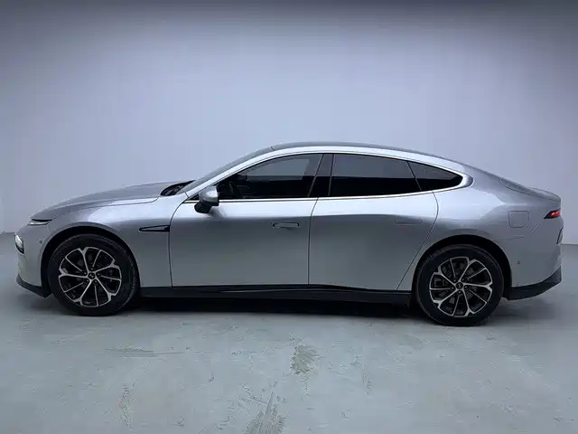 XPeng P7 — миниатюра 4